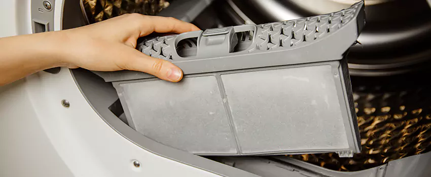 Signs Of A Clogged Dryer Lint Trap in Encinitas, California